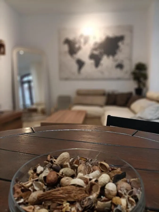 Compas Suites Малага Апартаменты