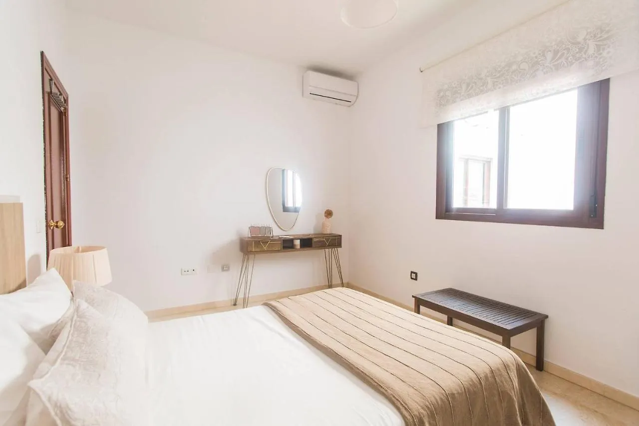 Compas Suites Малага